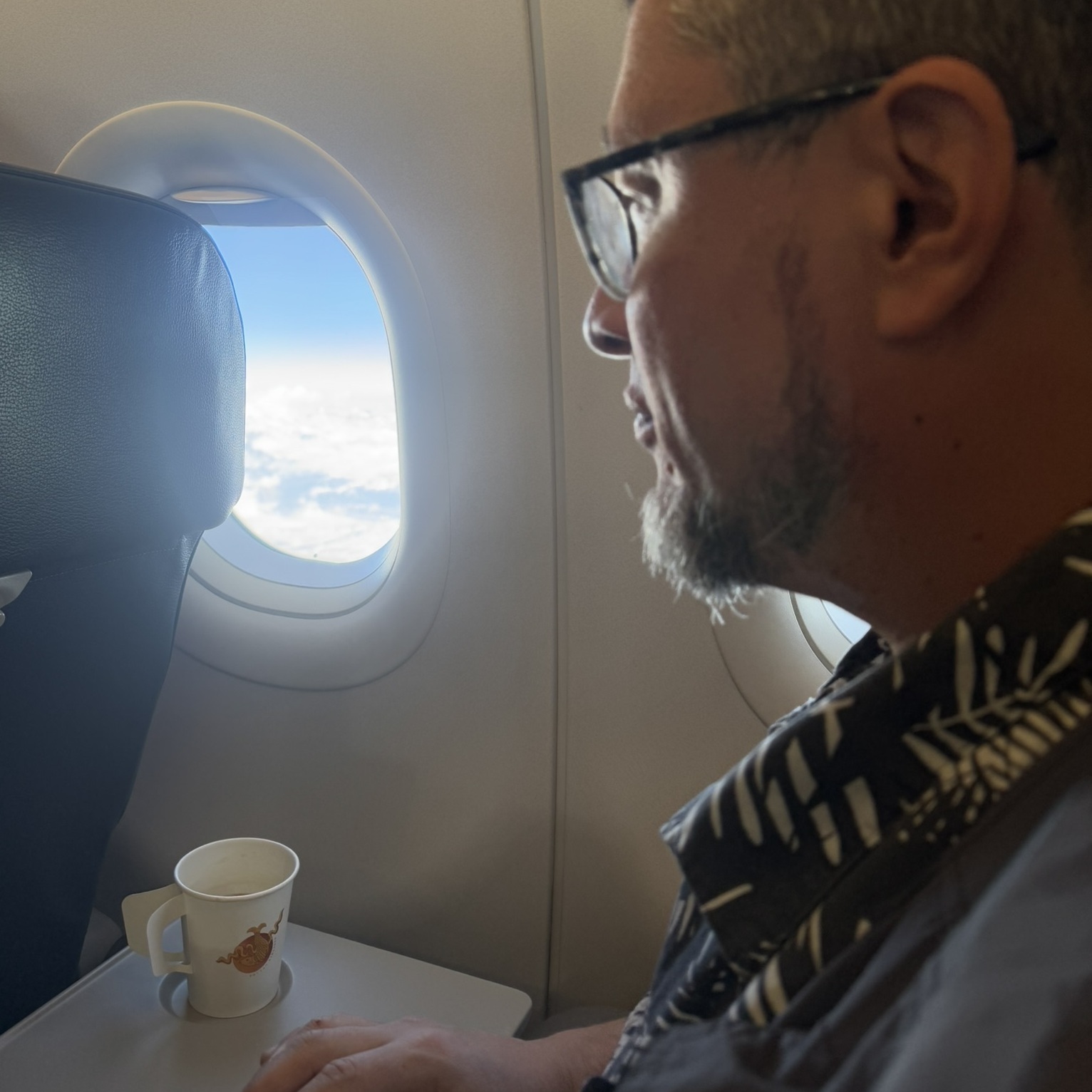 Друзья, поделитесь опытом – какие авиакомпании сейчас хорошо кормят пассажиров? 